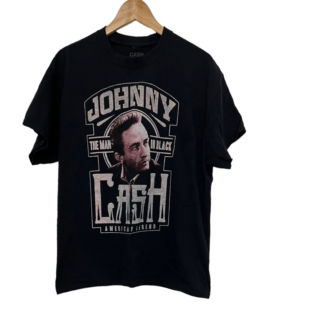 Oversized Johnny Cash "The Man in Black American Legend" Graphic Crew Neck Tee